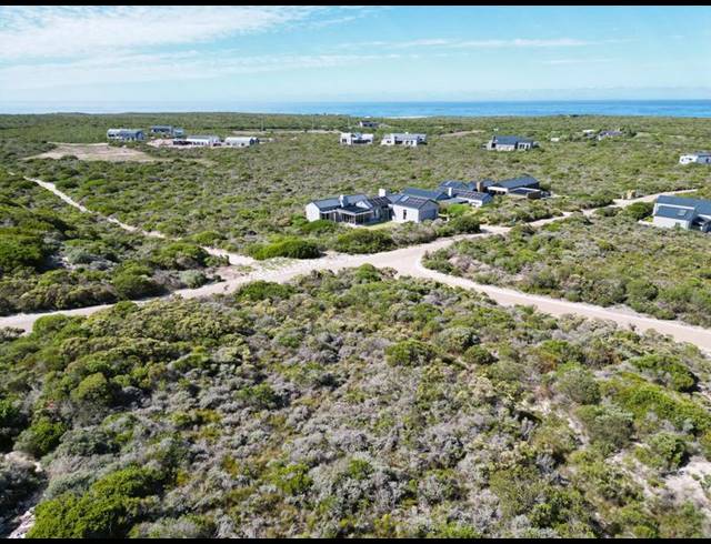 LAND FOR SALE IN ROMANSBAAI ESTATE